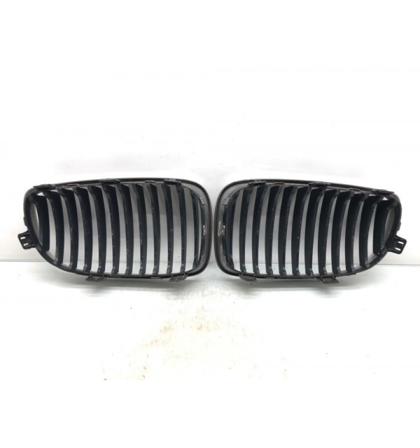Решетка радиатора бу для BMW 1 E87/E81/E82/E88 2.0D,  2008 г.