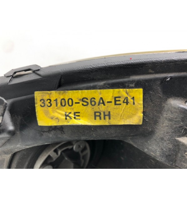 Фара правая бу для Honda Civic 7 1.4i,  2004 г.