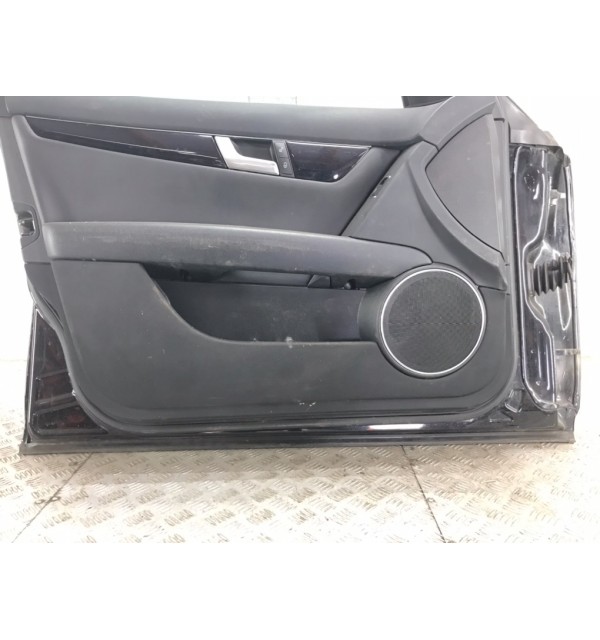 Дверь передняя левая бу для Mercedes C W204 2.2CDI,  2013 г.