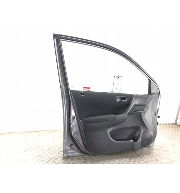 Дверь передняя левая бу для Honda Civic 7 1.4i,  2004 г.