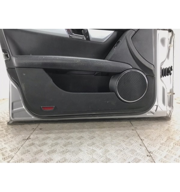 Дверь передняя левая бу для Mercedes C W204 2.2 CDi,  2008 г.