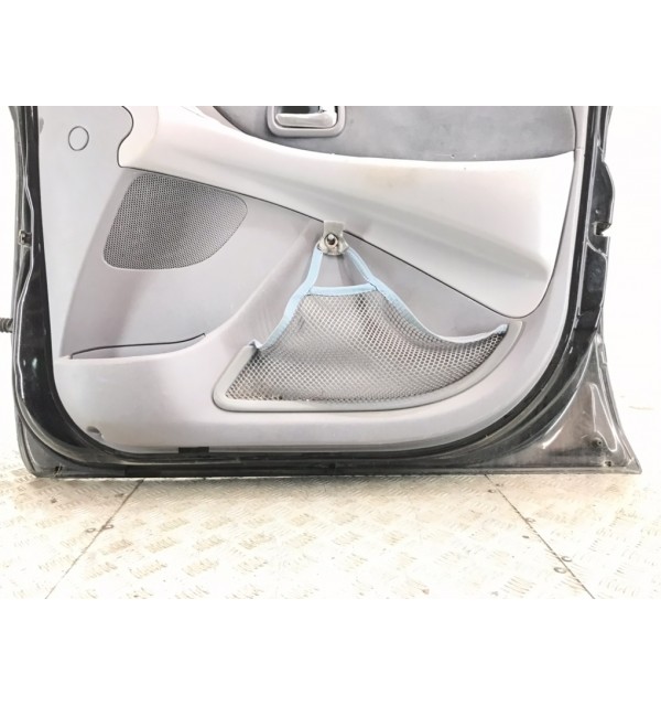 Дверь передняя правая бу для Nissan Almera Tino  1.8 i,  2005 г.