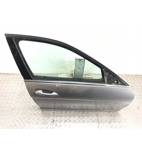 Дверь передняя правая бу для Mercedes C W204 2.2 CDi,  2008 г.