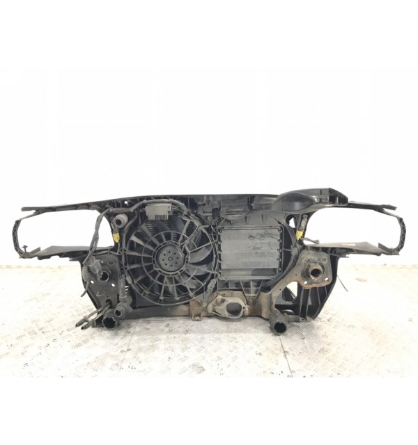 Панель передняя (телевизор) бу для Audi A4 B7 2.0 TDi,  2005 г.