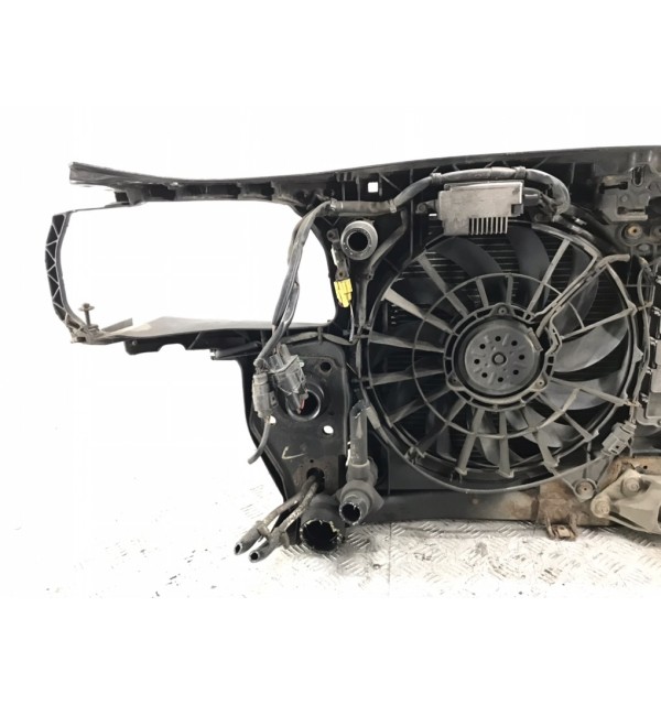 Панель передняя (телевизор) бу для Audi A4 B7 2.0 TDi,  2005 г.