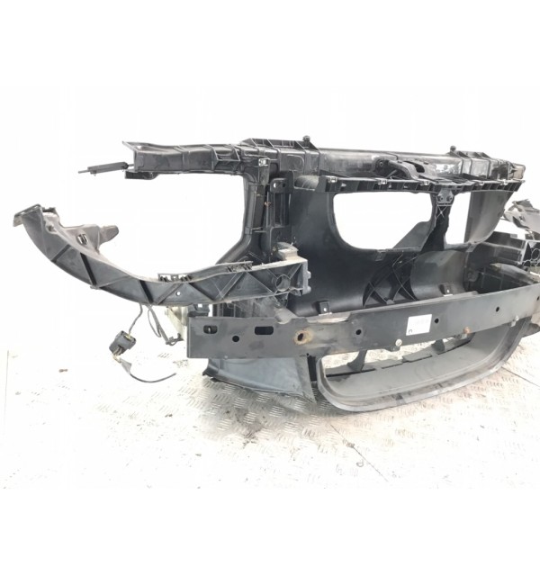 Панель передняя (телевизор) бу для BMW 1 E87/E81/E82/E88 2.0i,  2010 г.