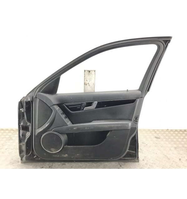 Дверь передняя правая бу для Mercedes C W204 2.2CDI,  2013 г.