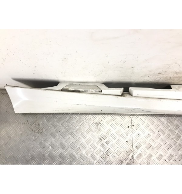 Накладка на порог бу для BMW 1 E87/E81/E82/E88 2.0i,  2010 г.