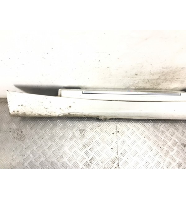 Накладка на порог бу для BMW 1 E87/E81/E82/E88 2.0i,  2010 г.