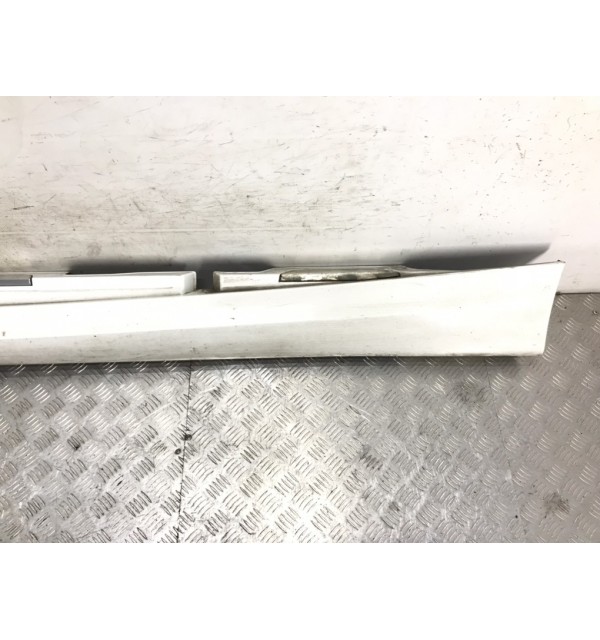 Накладка на порог бу для BMW 1 E87/E81/E82/E88 2.0i,  2010 г.