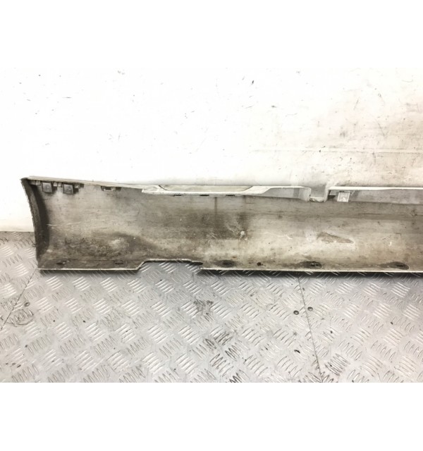 Накладка на порог бу для BMW 1 E87/E81/E82/E88 2.0i,  2010 г.