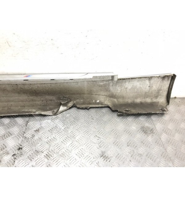 Накладка на порог бу для BMW 1 E87/E81/E82/E88 2.0i,  2010 г.