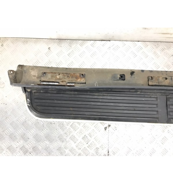 Подножка бу для Land Rover Discovery 4 3.0 TD,  2014 г.