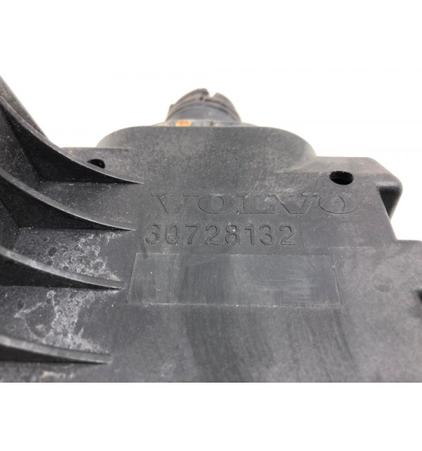 Блок предохранителей бу для Volvo S80  2.4 D5,  2005 г.