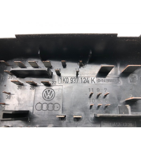 Блок предохранителей бу для Volkswagen Golf 5 2.0 Ti,  2005 г.