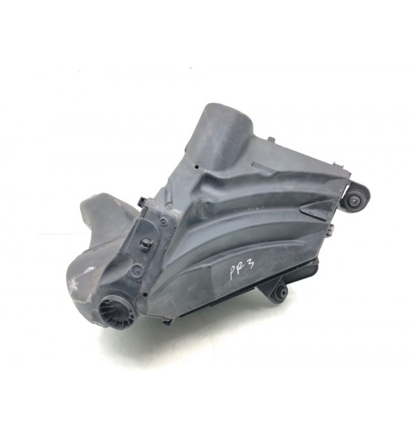 Корпус воздушного фильтра бу для BMW 1 E87/E81/E82/E88 2.0 TD,  2011 г.