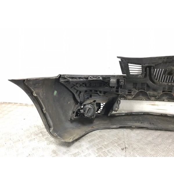 Бампер передний бу для Seat Ibiza  1.4 i,  2006 г.