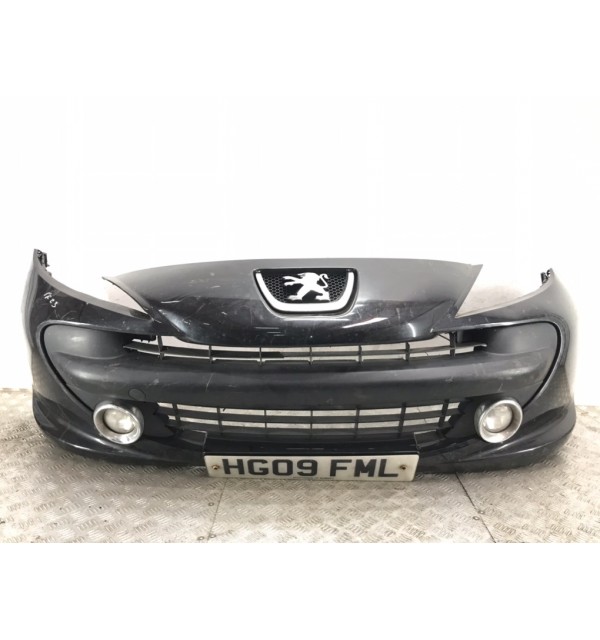 Бампер передний бу для Peugeot 207  1.4 i,  2009 г.