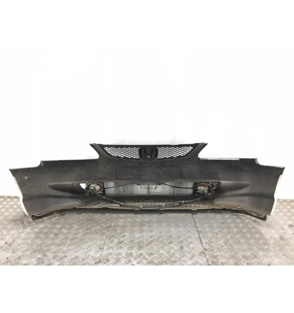 Бампер передний бу для Honda Civic  1.6 i,  2005 г.