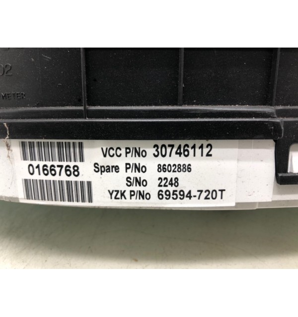 Щиток приборов (приборная панель) бу для Volvo V70  2.4 D5,  2006 г.