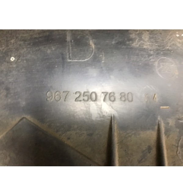 Защита арок передняя правая (подкрылок) бу для Peugeot 207  1.6 HDi,  2012 г.