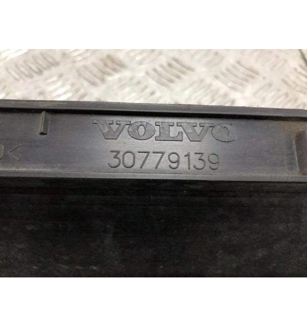 Накладка на порог бу для Volvo C30  2.0 TD,  2007 г.