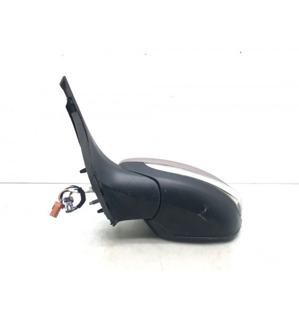 Зеркало наружное левое бу для Peugeot 208  1.4 HDi,  2012 г.