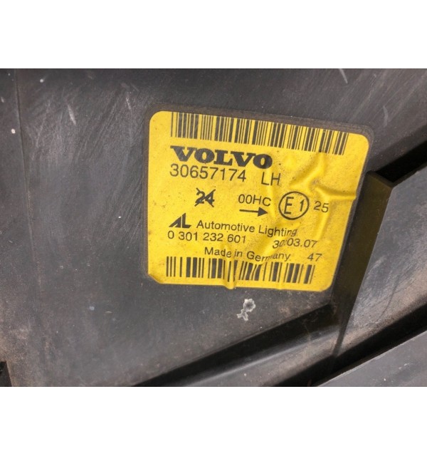 Фара левая бу для Volvo C30  2.0 TD,  2007 г.