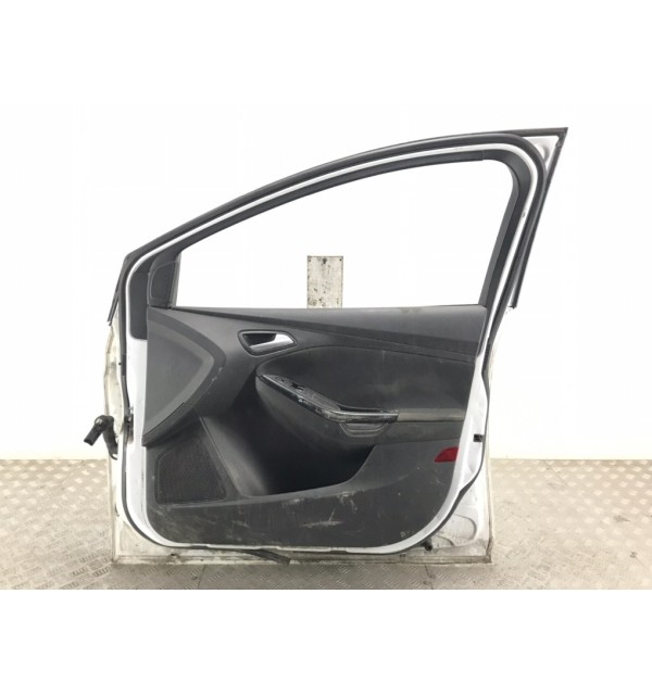 Дверь передняя правая бу для Ford Focus 3 1.6 Ti,  2011 г.