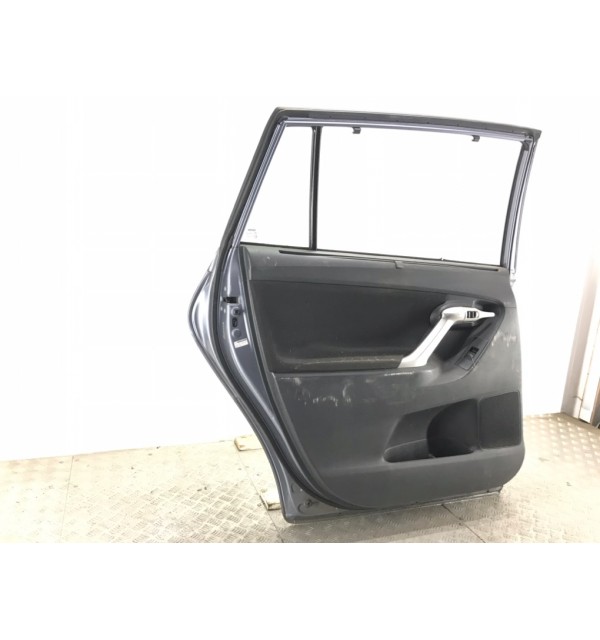 Дверь задняя левая бу для Toyota Verso  2.0 D-4D,  2010 г.