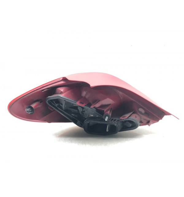 Фонарь задний правый бу для Peugeot 207  1.4 i,  2009 г.