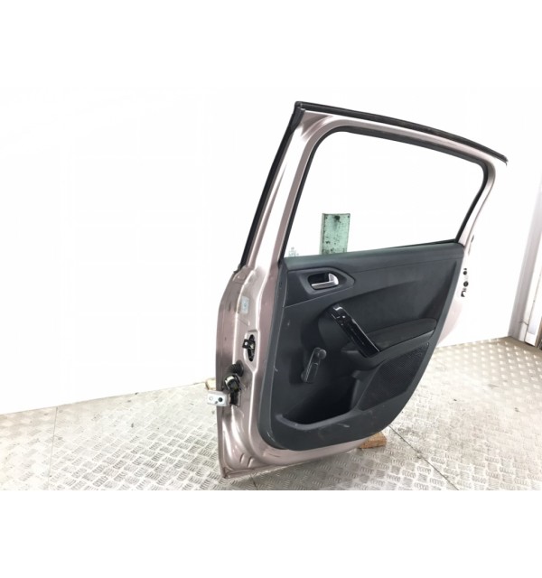 Дверь задняя правая бу для Peugeot 208  1.4 HDi,  2012 г.