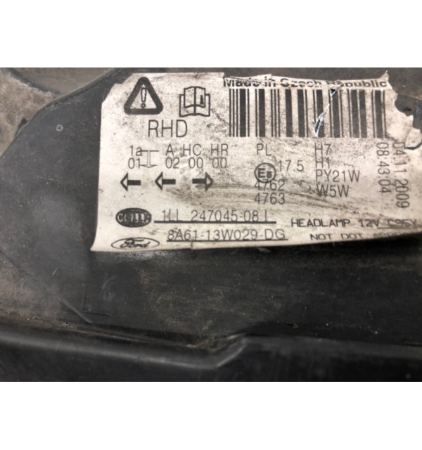 Фара правая бу для Ford Fiesta  1.4 TDCI,  2011 г.