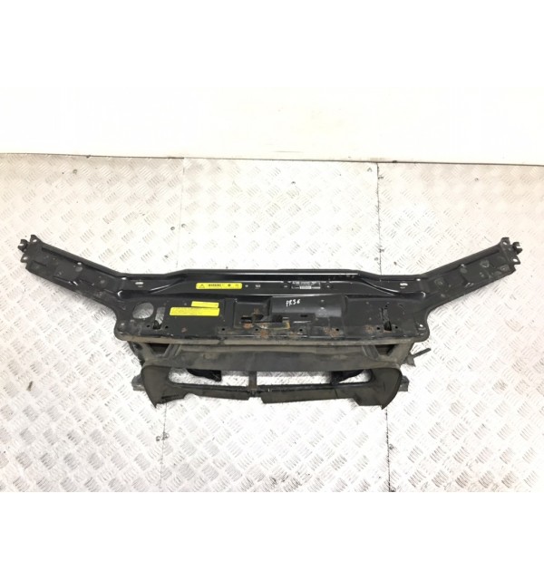 Панель передняя (телевизор) бу для Volvo V70  2.4 D5,  2006 г.