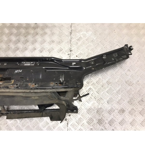 Панель передняя (телевизор) бу для Volvo V70  2.4 D5,  2006 г.