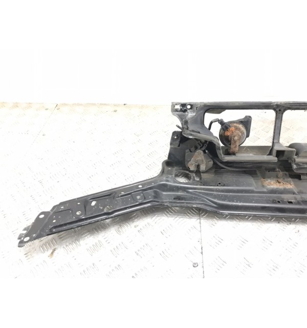 Панель передняя (телевизор) бу для Volvo V70  2.4 D5,  2006 г.