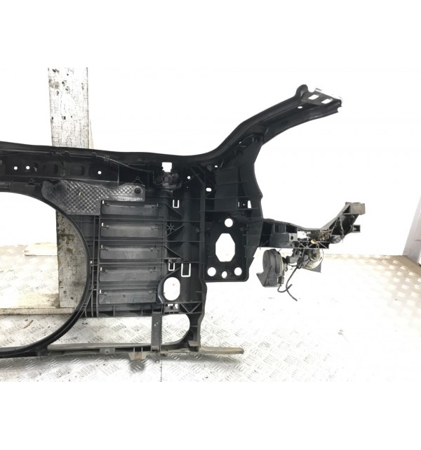 Панель передняя (телевизор) бу для Mini Clubman R55 1.6 D,  2008 г.