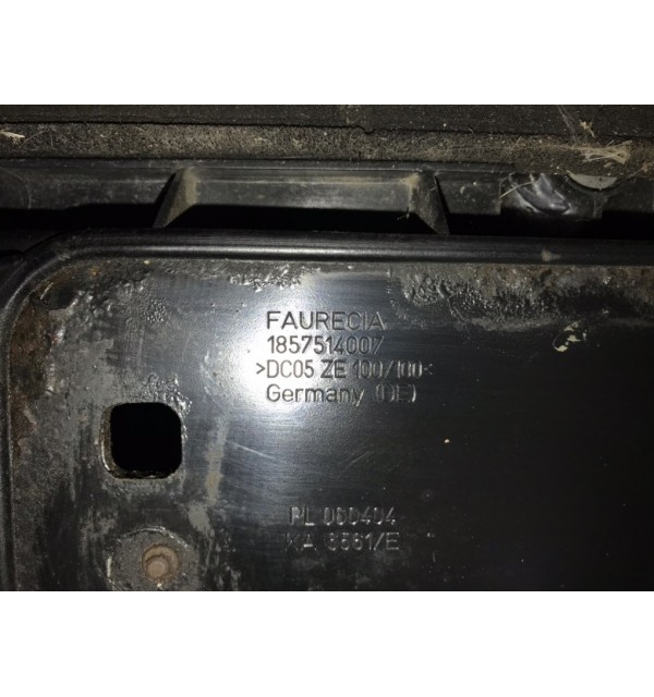 Панель передняя (телевизор) бу для BMW 1 E87/E81/E82/E88 2.0 TD,  2011 г.