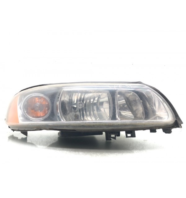 Фара правая бу для Volvo V70  2.4 i,  2005 г.