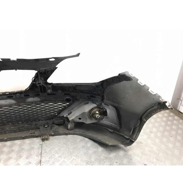 Бампер передний бу для Seat Ibiza  1.6 TDi,  2011 г.