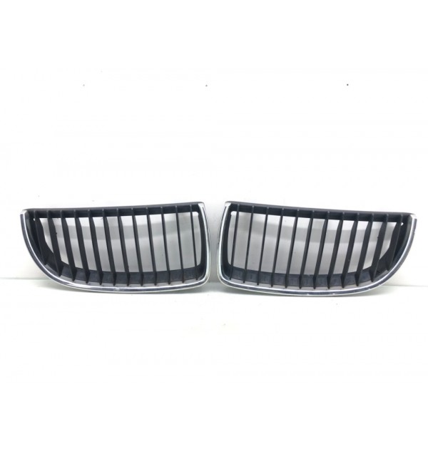 Решетка радиатора бу для BMW 3 E90/E91/E92/E93 2.0 TD,  2005 г.