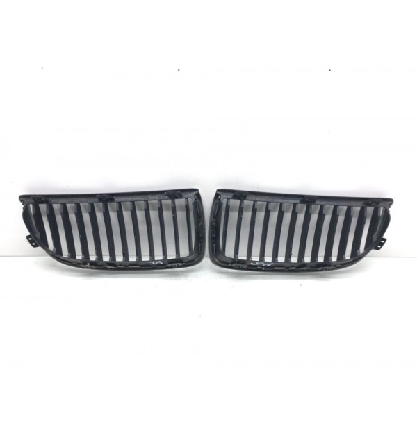 Решетка радиатора бу для BMW 3 E90/E91/E92/E93 2.0 TD,  2005 г.