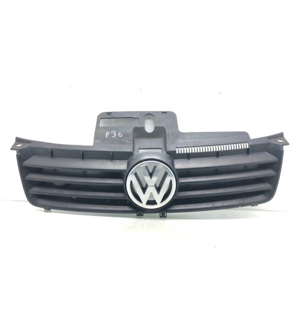 Решетка радиатора бу для Volkswagen Polo  1.4 i,  2003 г.