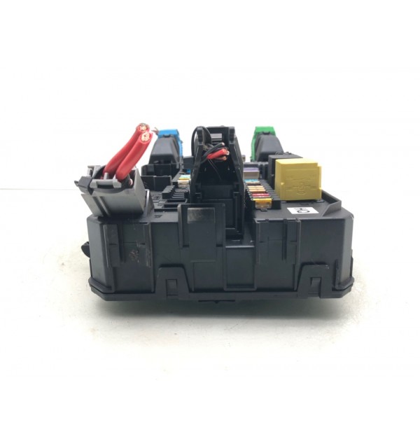 Блок предохранителей бу для Opel Zafira B 1.6 i,  2006 г.