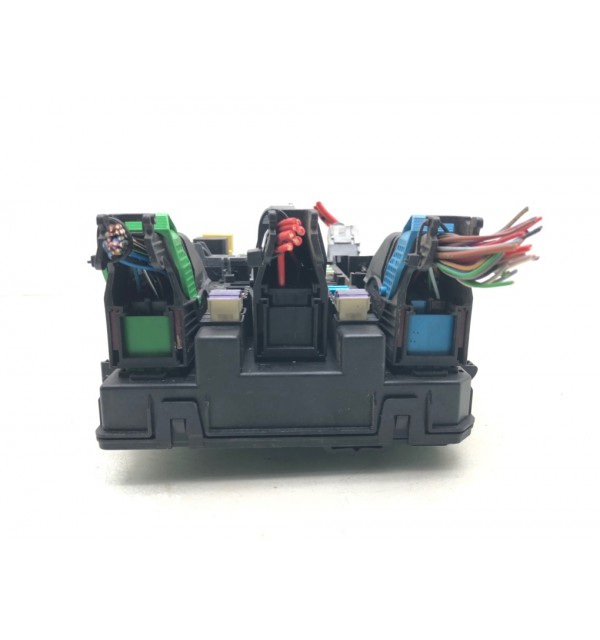 Блок предохранителей бу для Opel Zafira B 1.6 i,  2006 г.