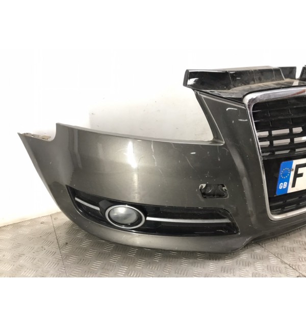 Бампер передний бу для Audi A3 8P 1.6 TDi,  2012 г.