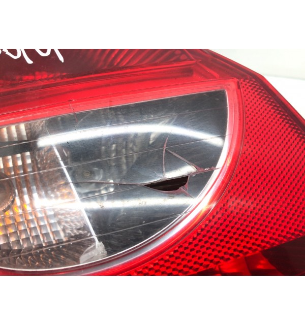 Фонарь задний левый бу для Renault Clio  1.4 i,  2007 г.
