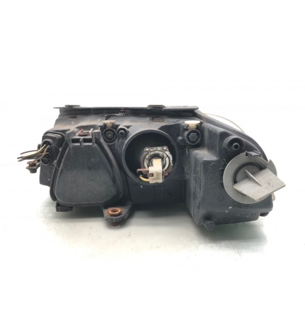 Фара правая бу для Volkswagen Passat B5 1.9 TDi,  2003 г.