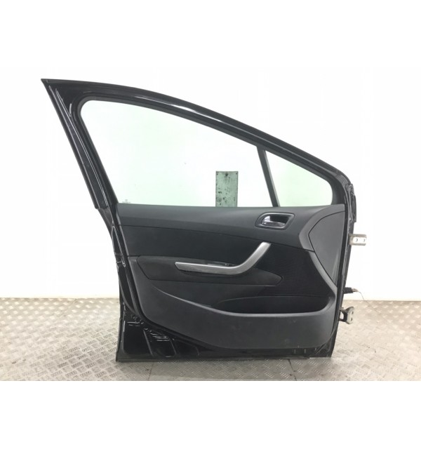 Дверь передняя левая бу для Peugeot 308 T7 1.4 i,  2009 г.
