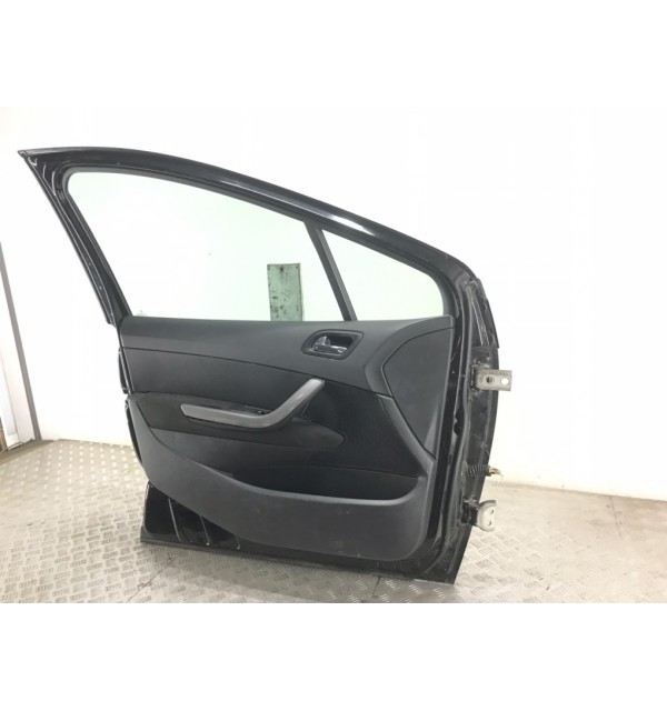 Дверь передняя левая бу для Peugeot 308 T7 1.4 i,  2009 г.